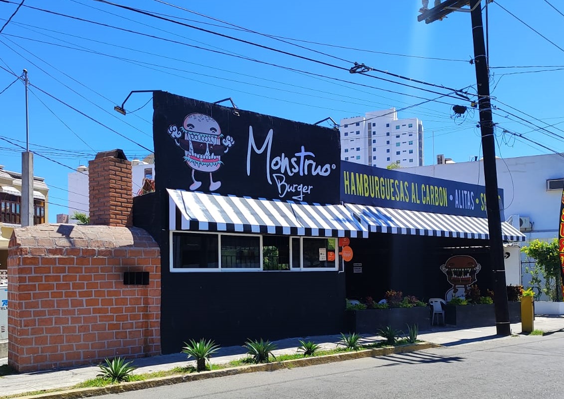 Monstruo Burger al carbón "flamingos"