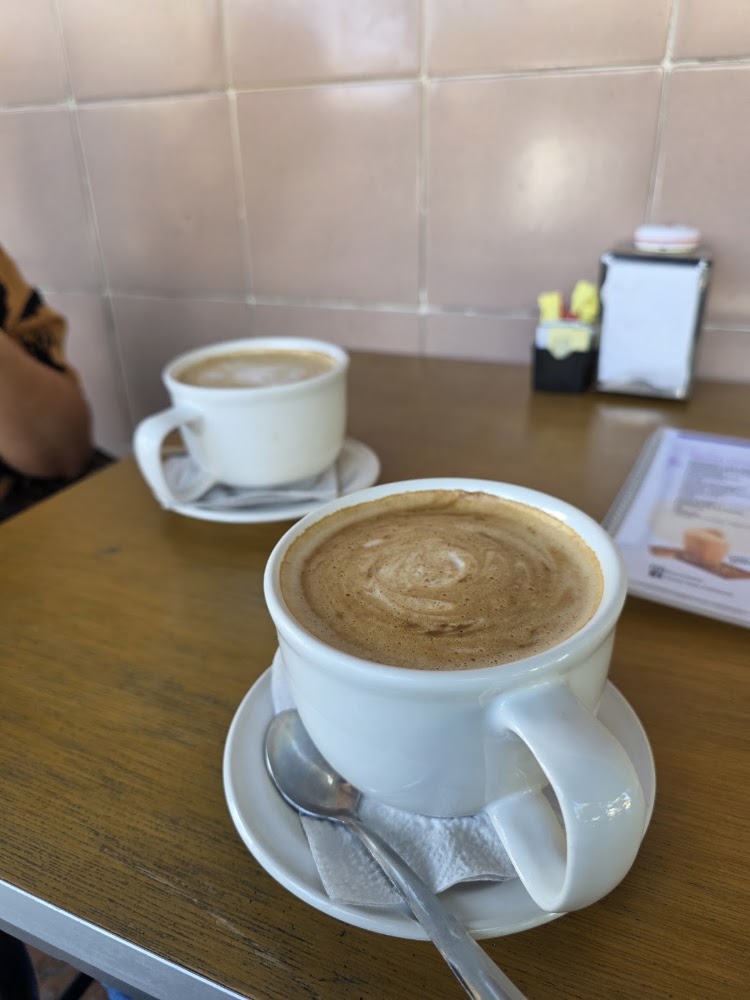 Quete Latte Cafeteria