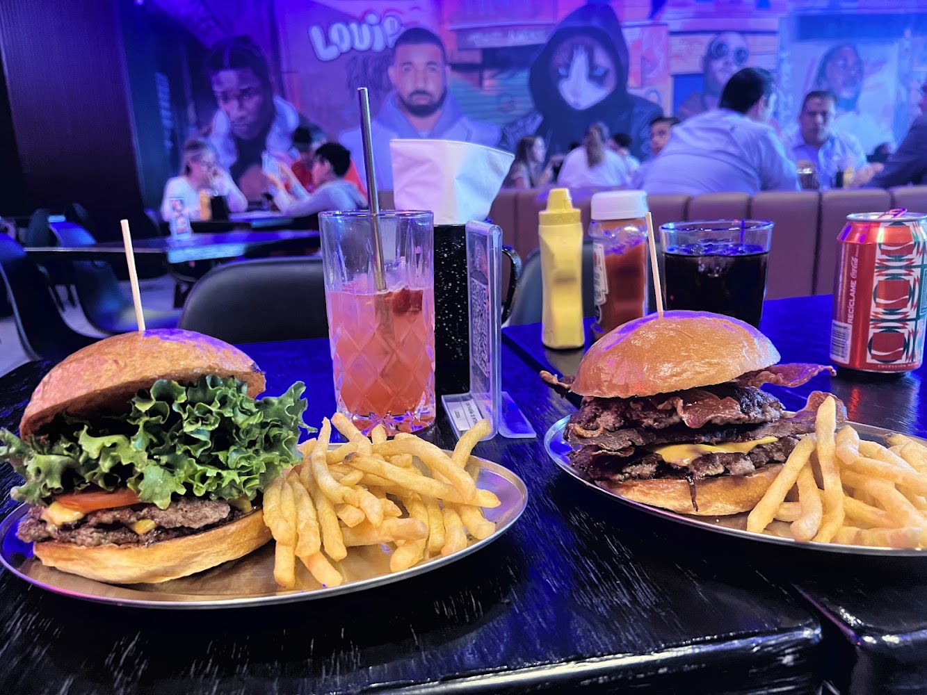 Louie Burger Zona Real