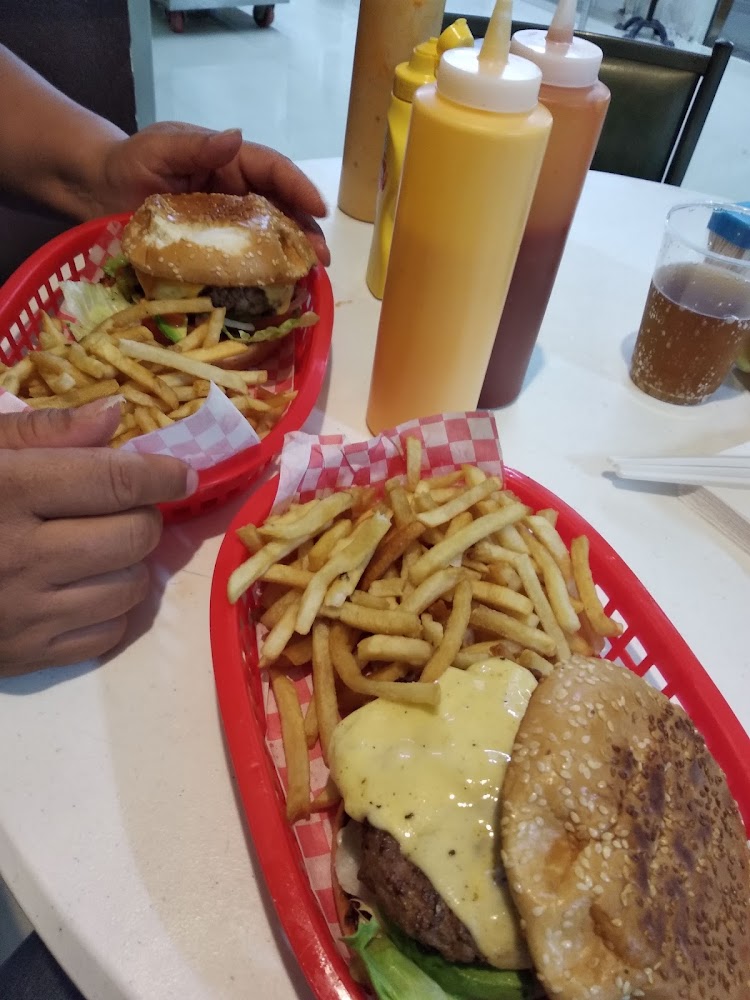 Hot Dogs Valdez