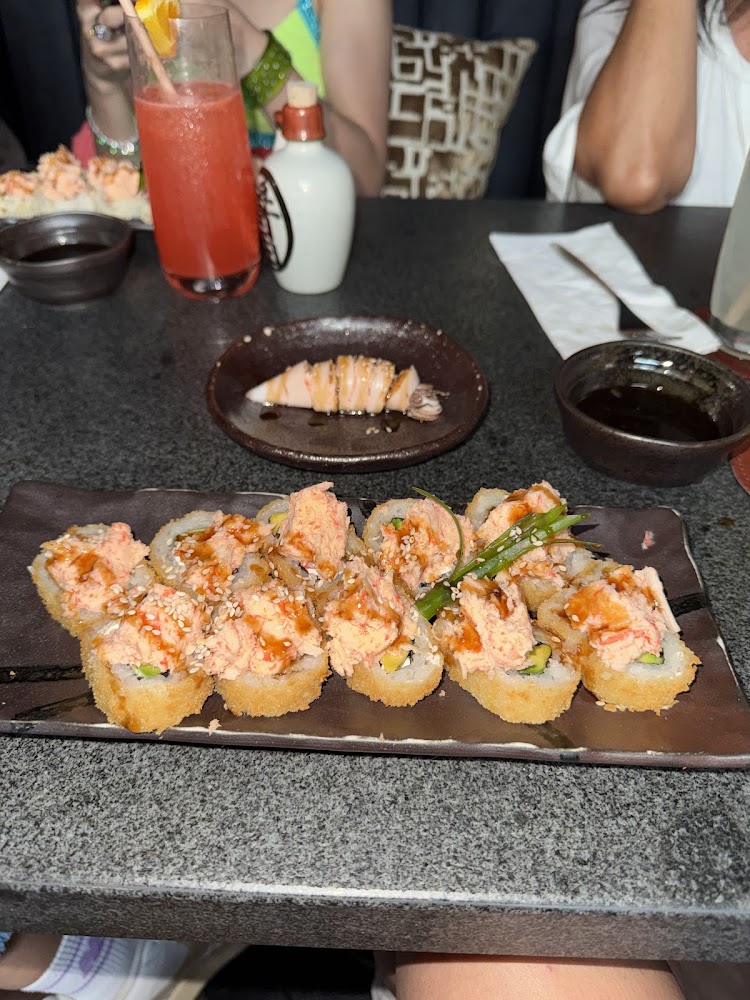 Yuniku Restaurante Japonés. La Lomita
