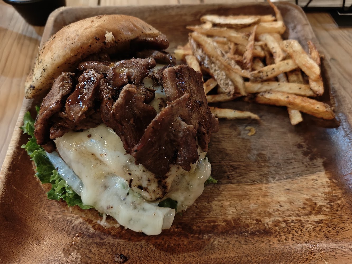Bear And Wolf Burger & Dogo Gourmet