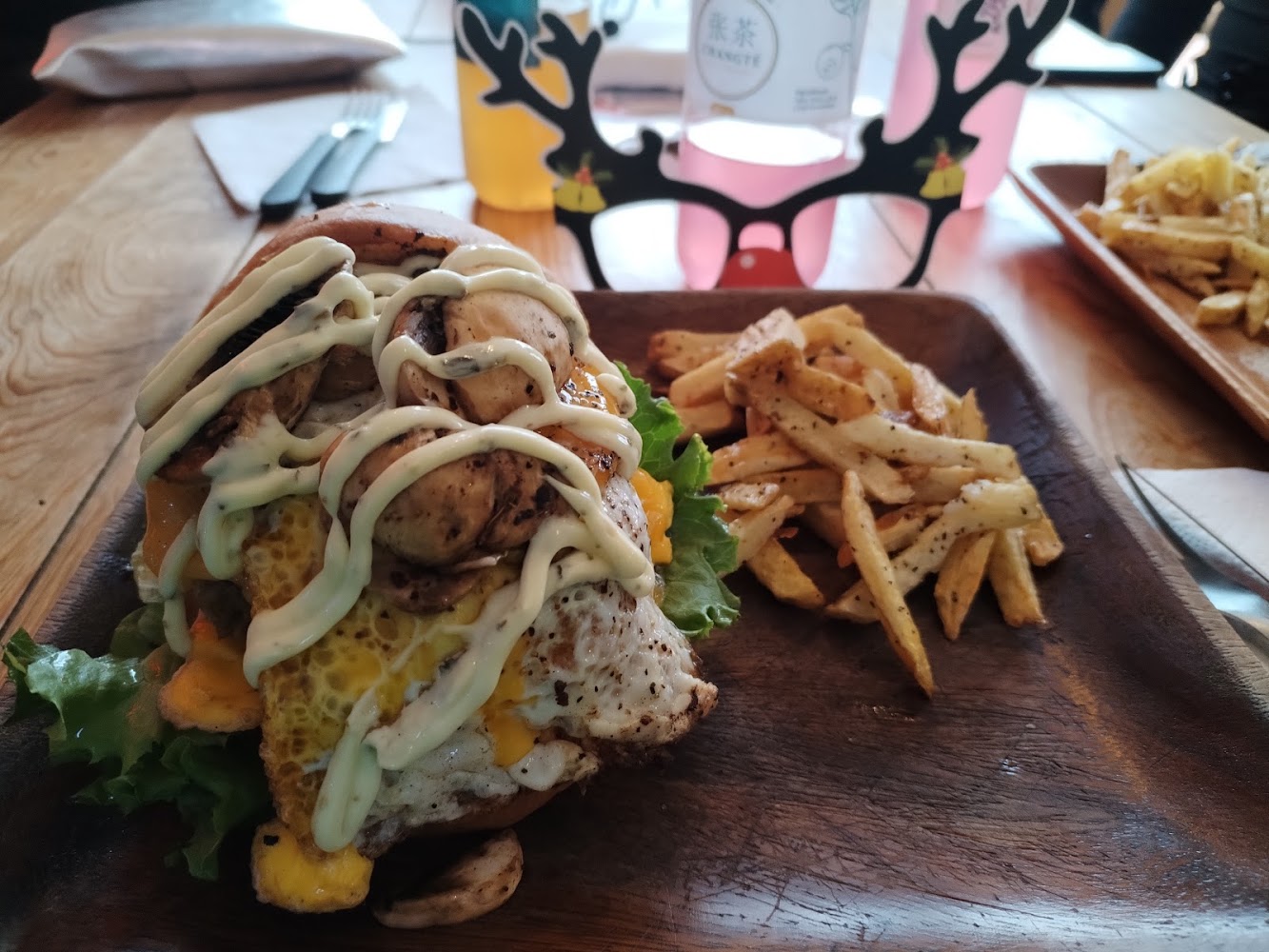Bear And Wolf Burger & Dogo Gourmet