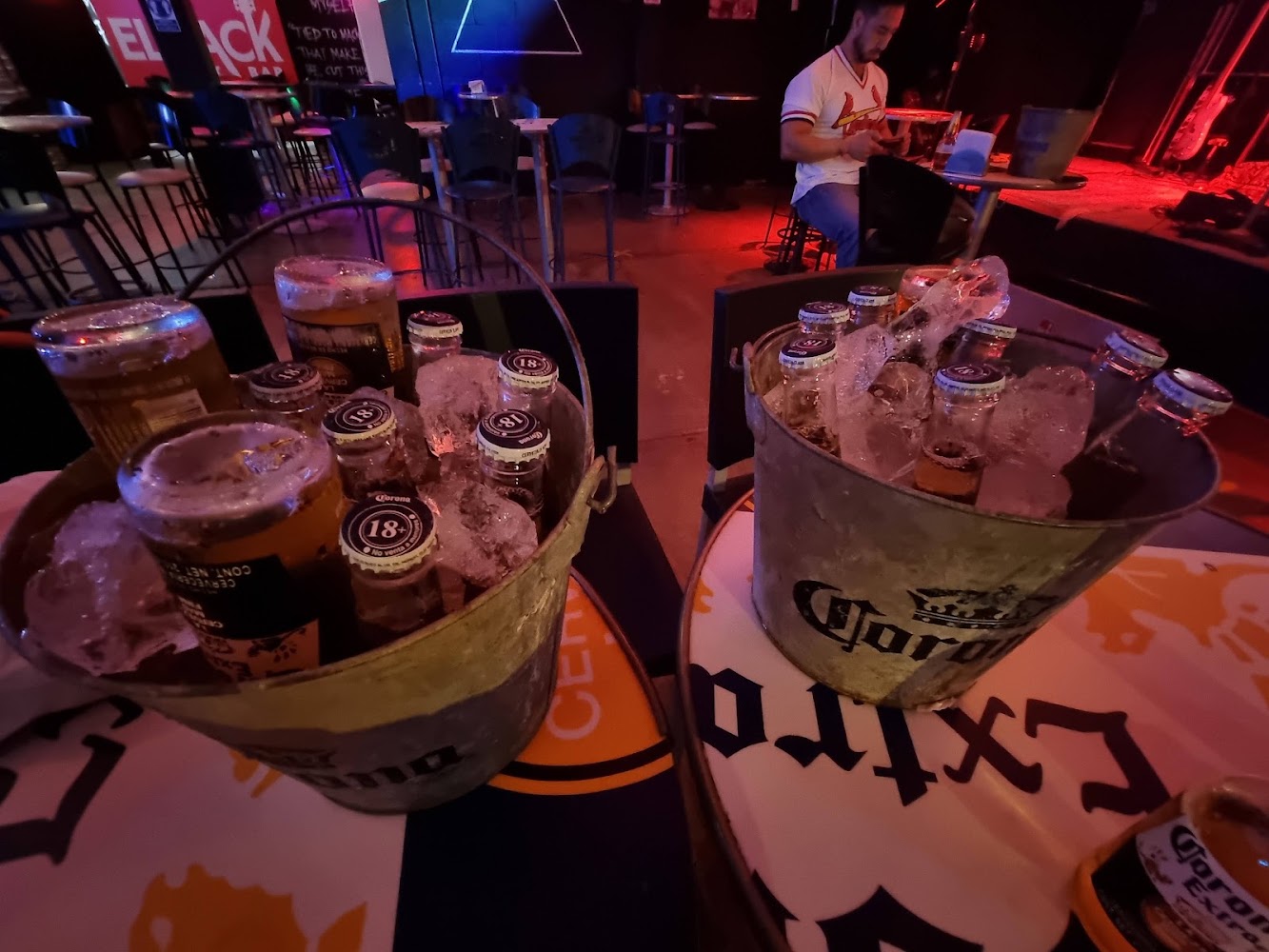 El Back Rock Bar