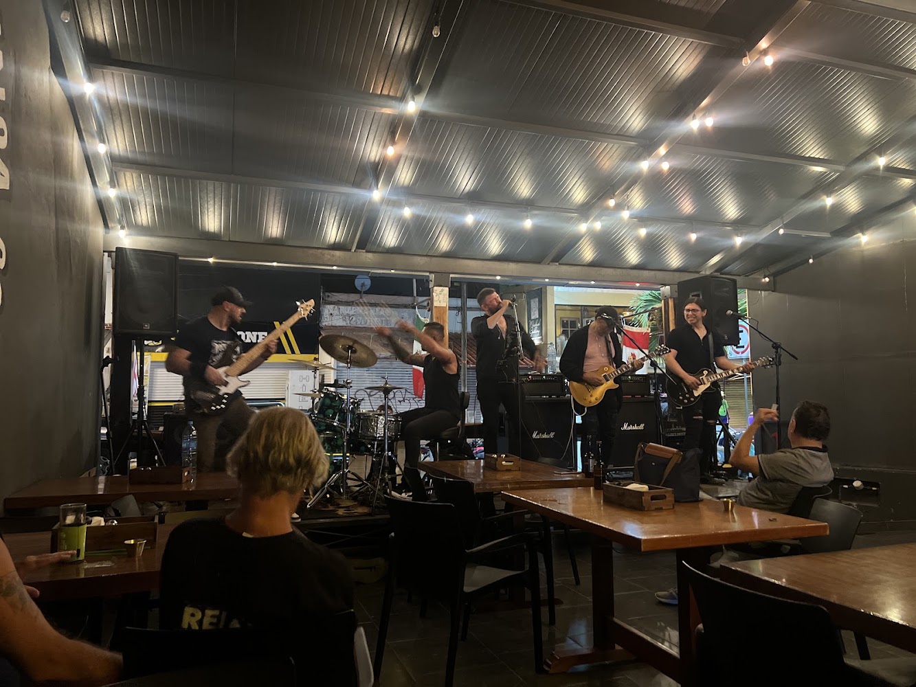 Leyendas Sports Bar