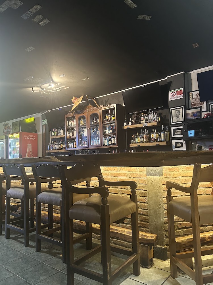 Leyendas Sports Bar