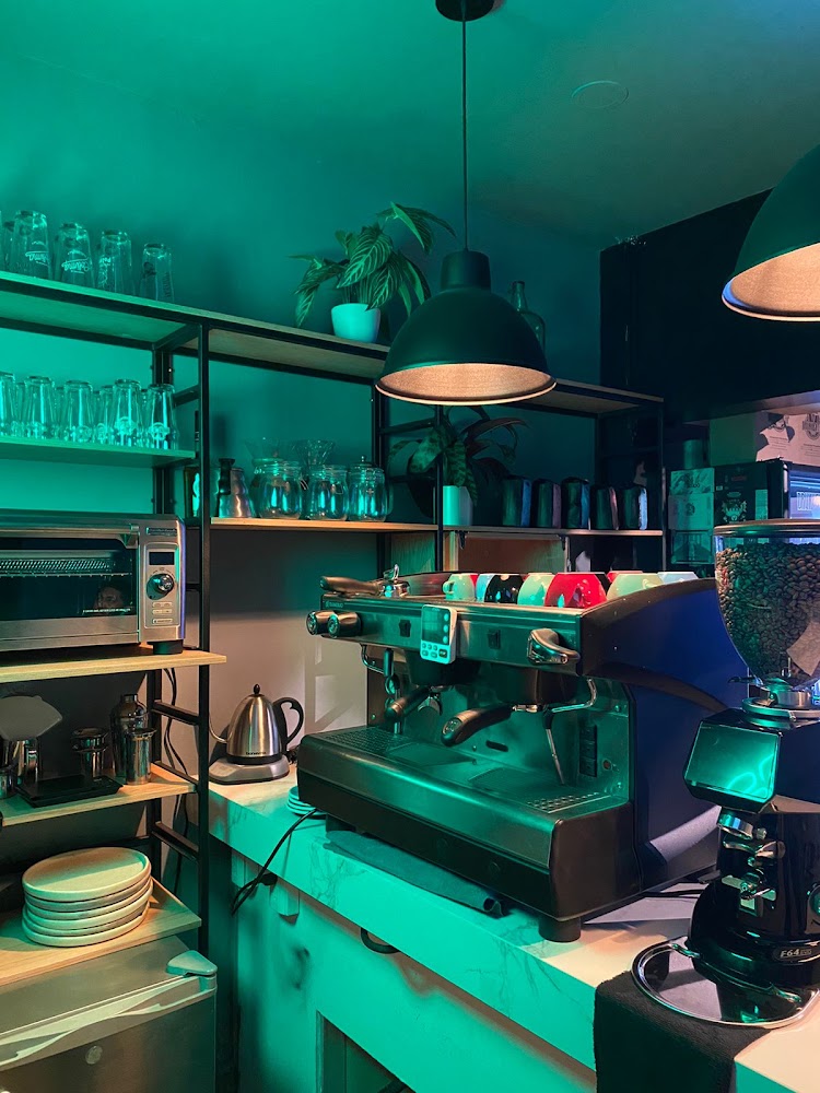 Relevante Café & Vinyl Jazz . Expendio