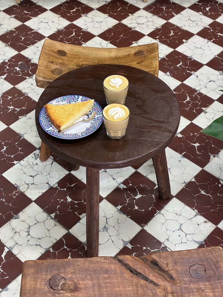 Margarita café y flores