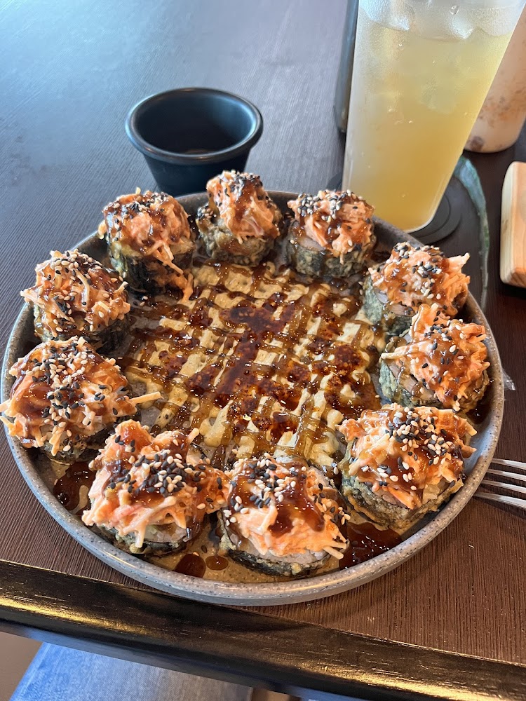 Luca Roll Sushi