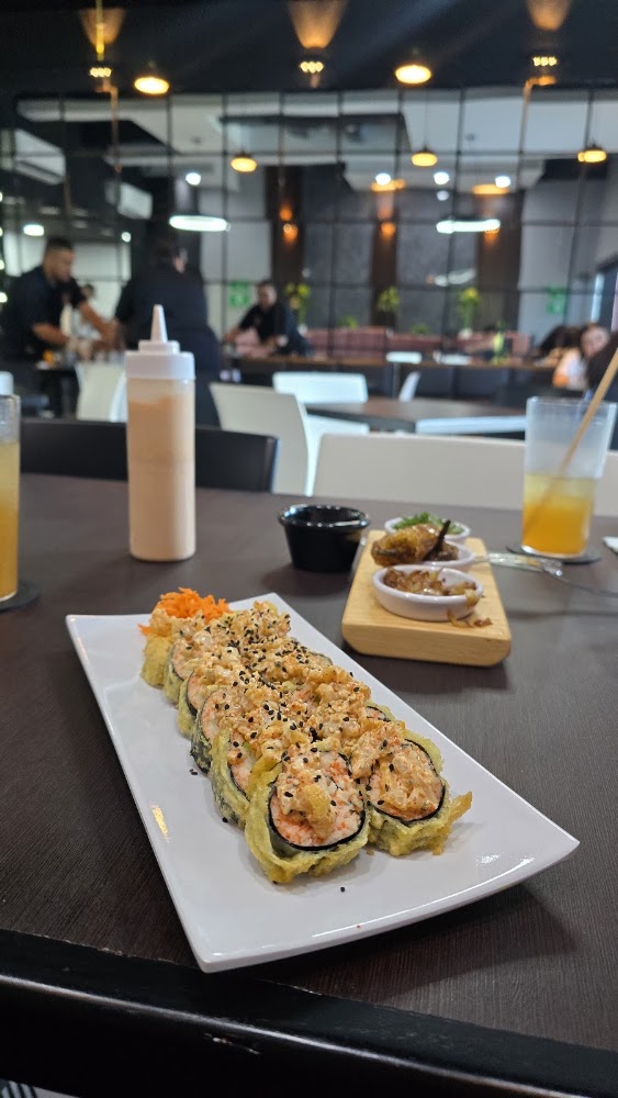 Luca Roll Sushi