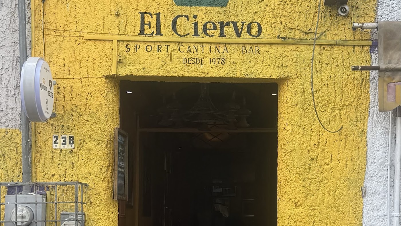El Ciervo Sport Cantina-Bar. Desde 1978