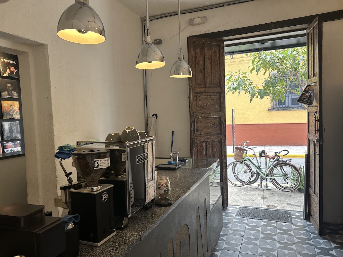 Binaural Café