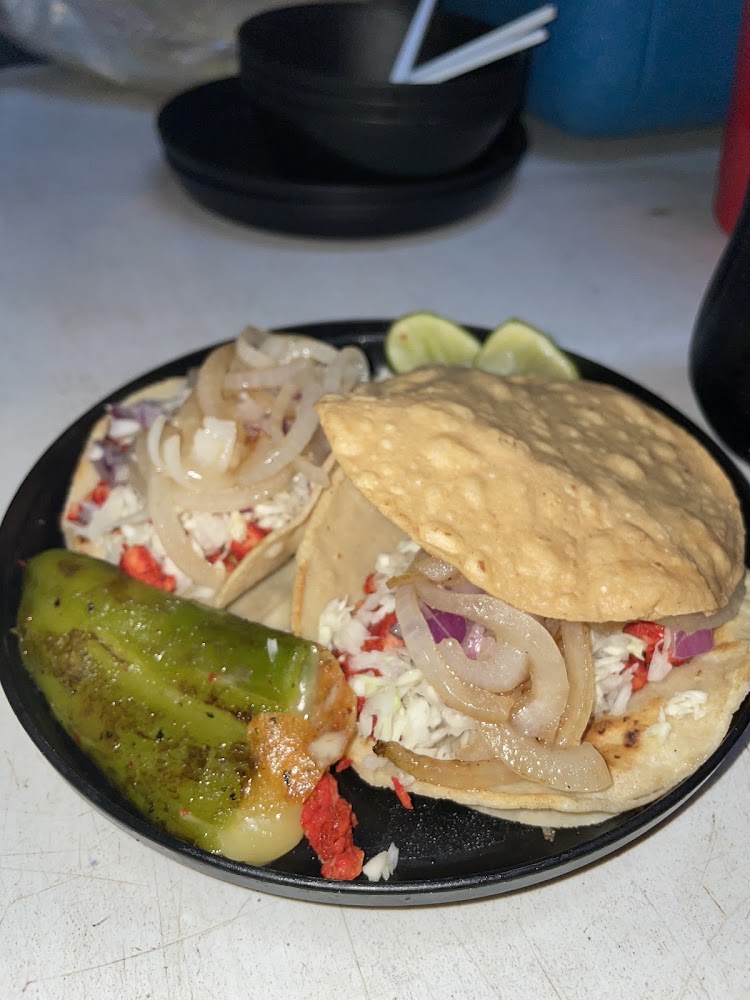Tacos de Adobada "El Parra"