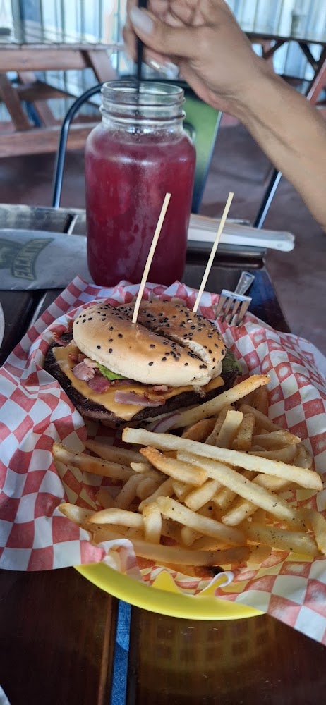 El Cantón Pizzería a la Leña