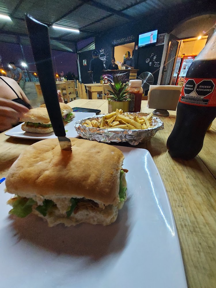 Tortas y Hamburguesas Karen