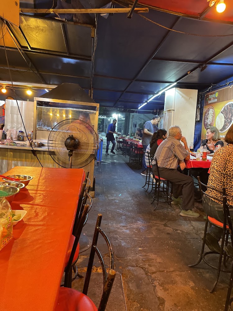 Taquería Los Desvelados Rubí y Zapata