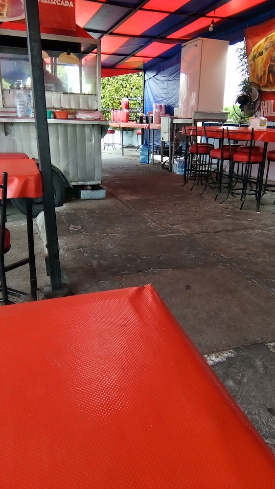 Taquería Los Desvelados Rubí y Zapata