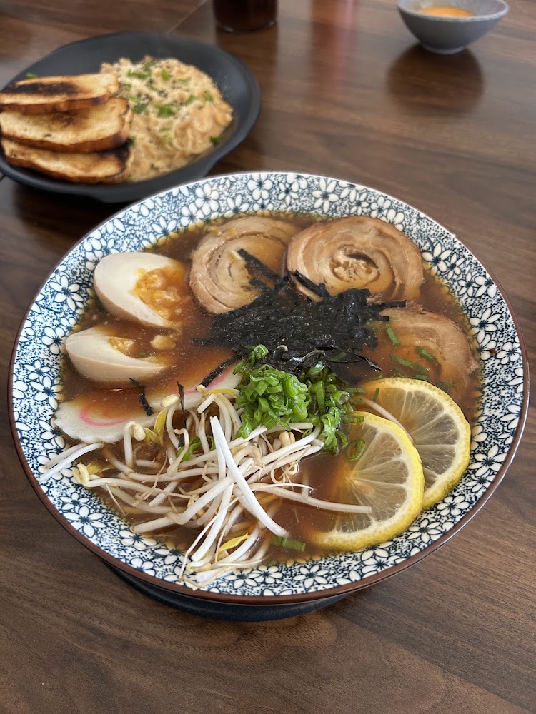 MINO - Ramen & Sushi