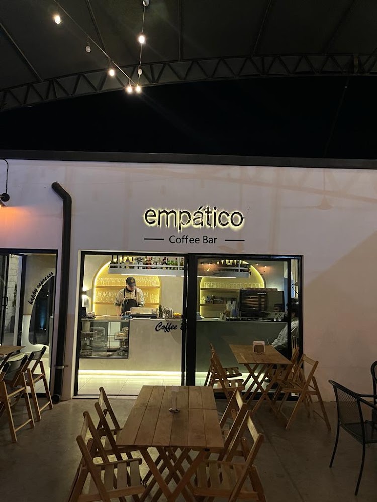 EMPATICO COFFEE BAR