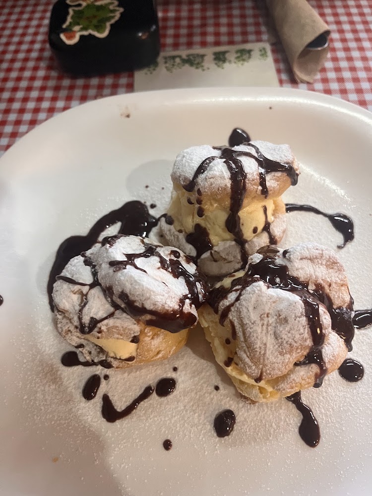Fradeli Trattoria Restaurant