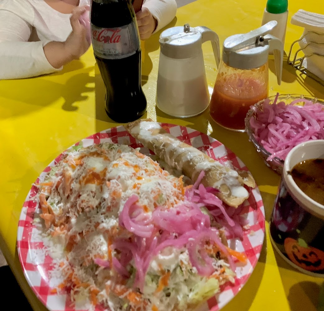 Cenaduría “La Más Perra”