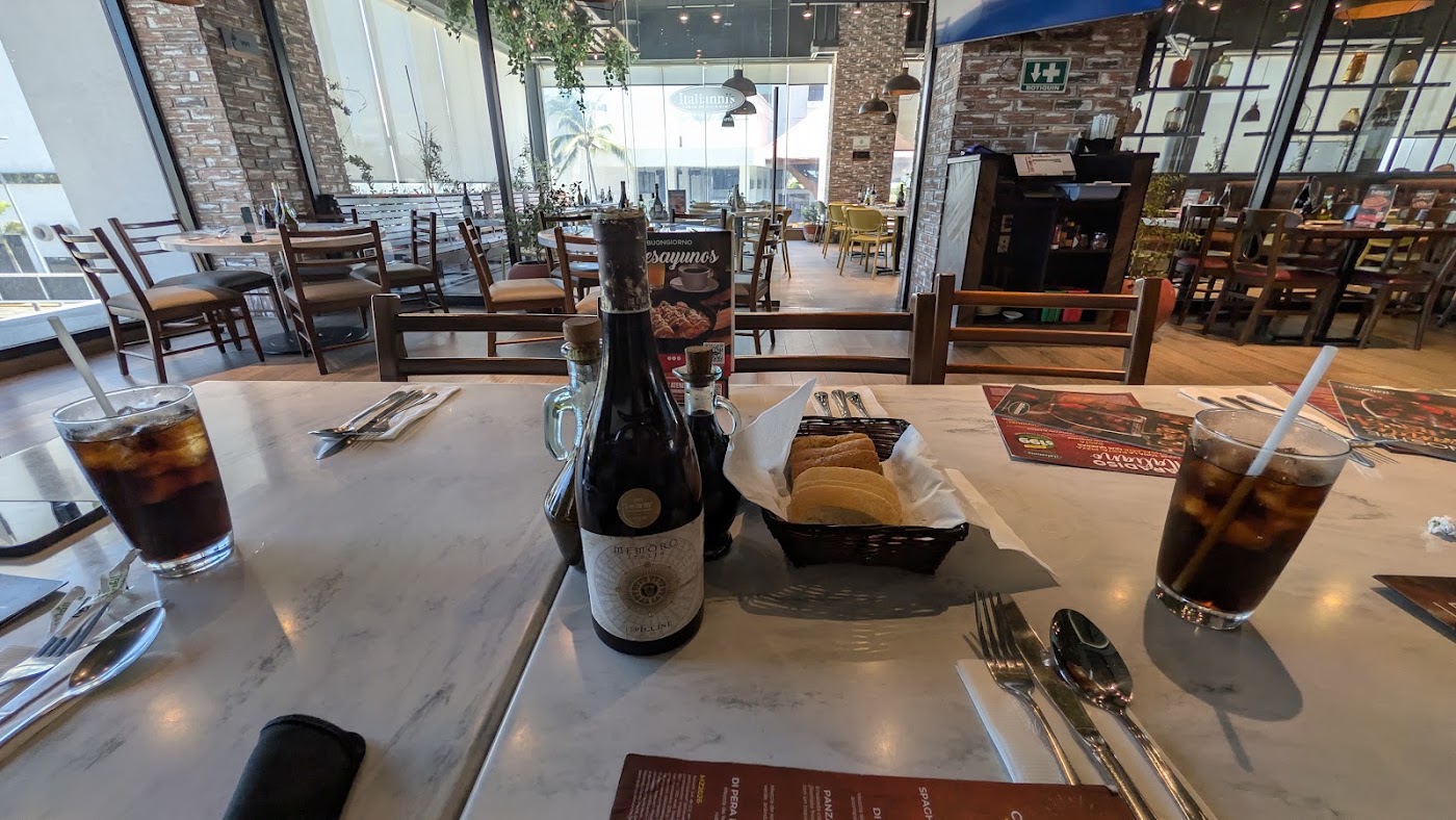 Italianni's Mazatlán