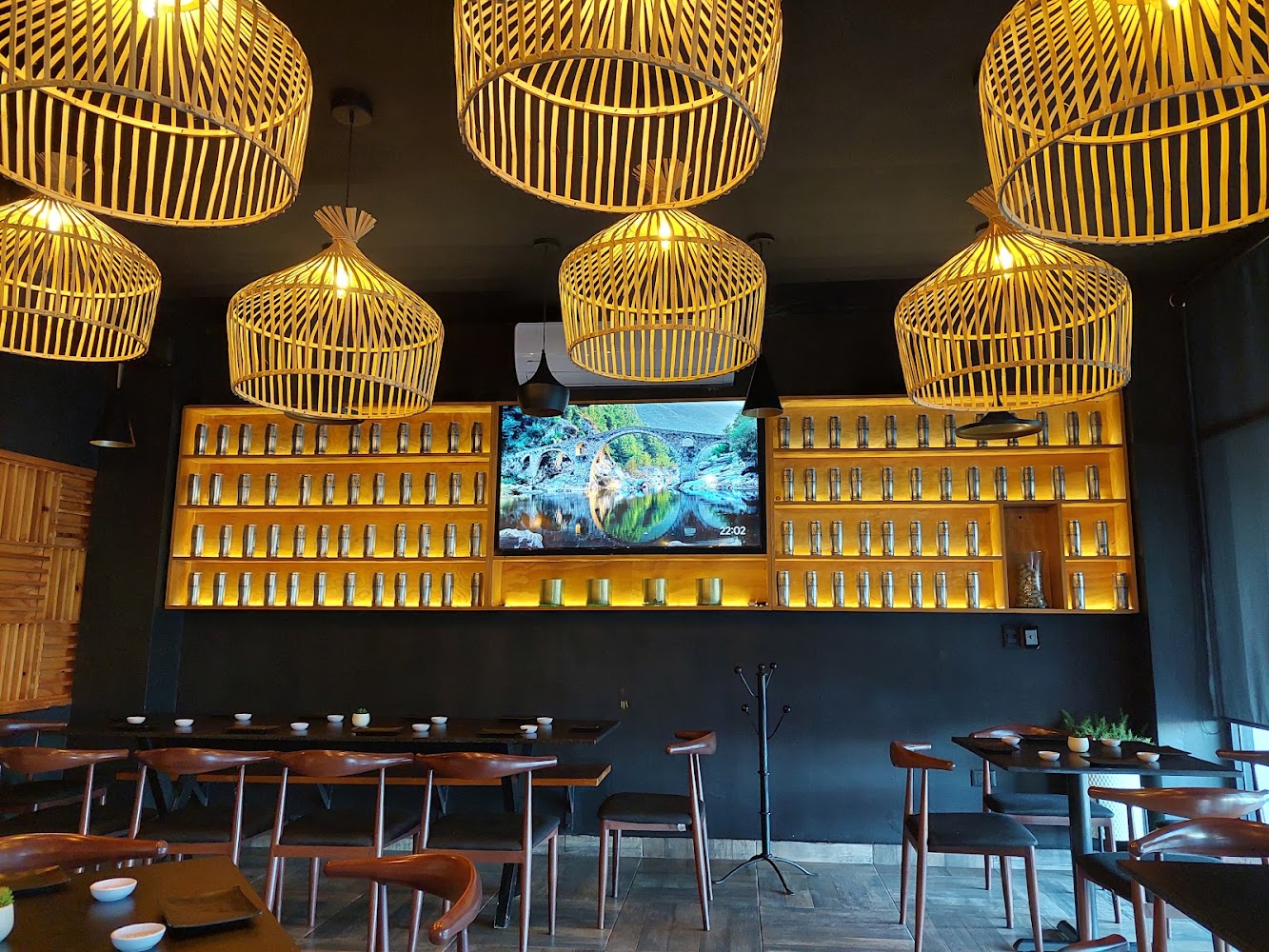 Mahi Sushi Bar