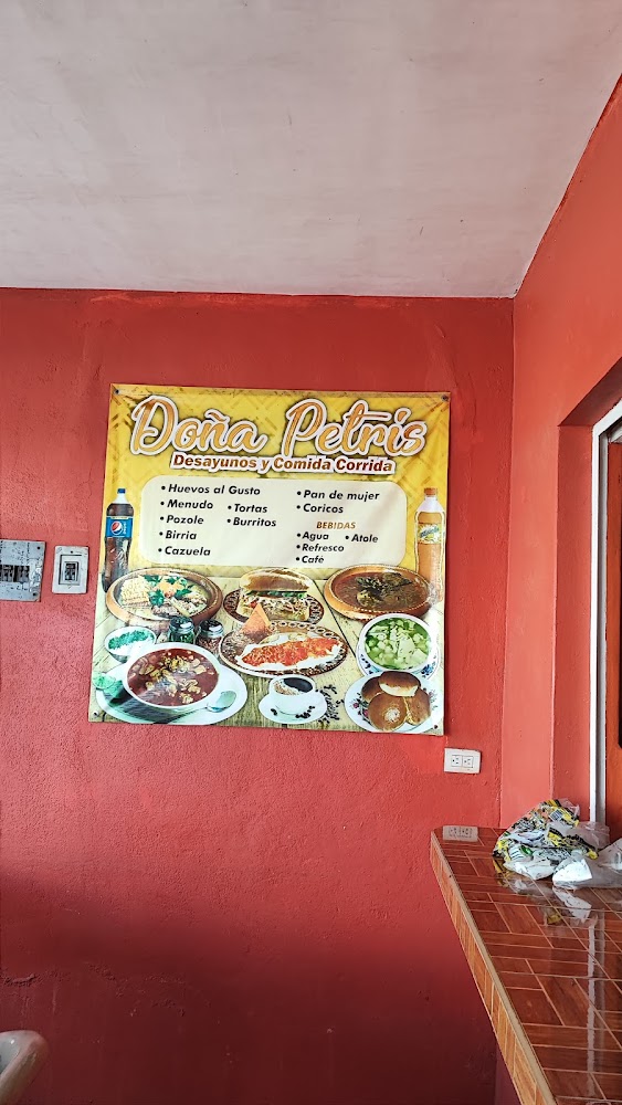 Desayunos y comida corrida Doña Petris