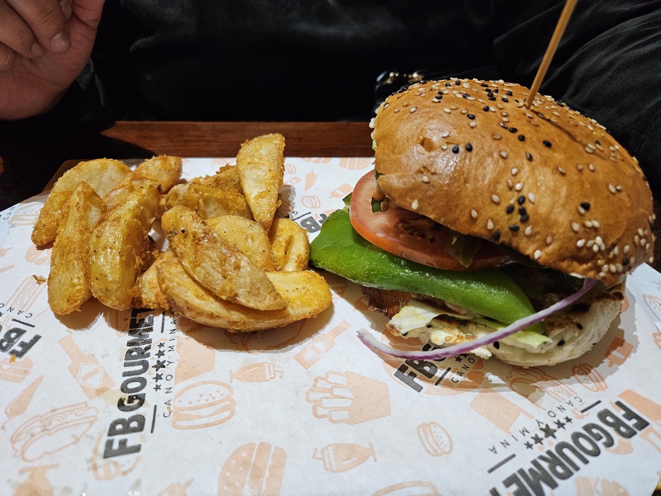 Flash Burger Suc. Cano y Mina