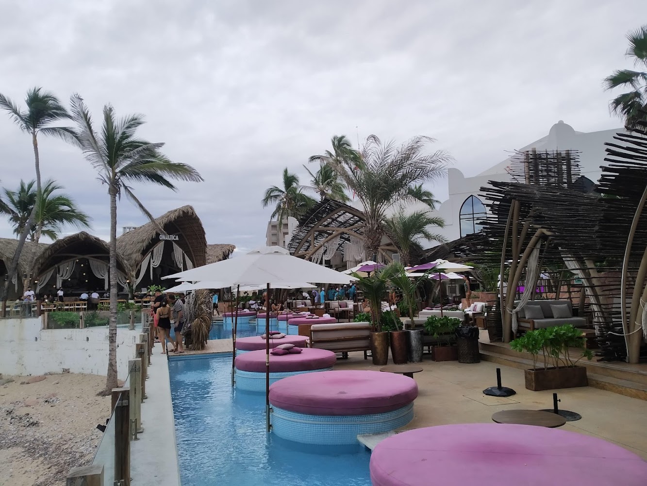 Onaki Beach Club