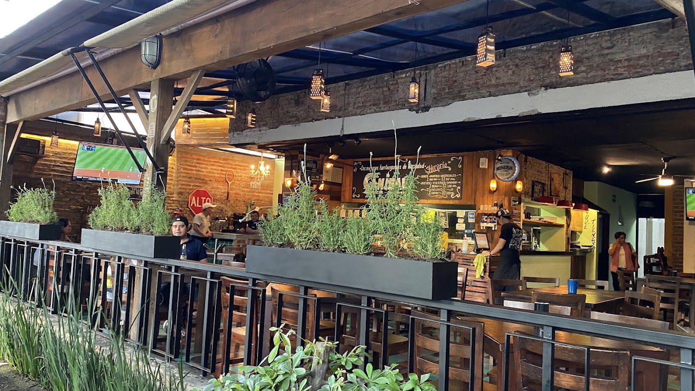 El Canibal Burger Shack
