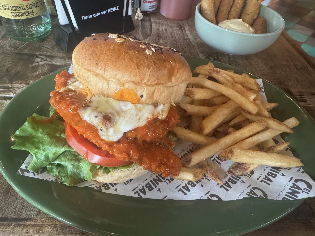 El Canibal Burger Shack