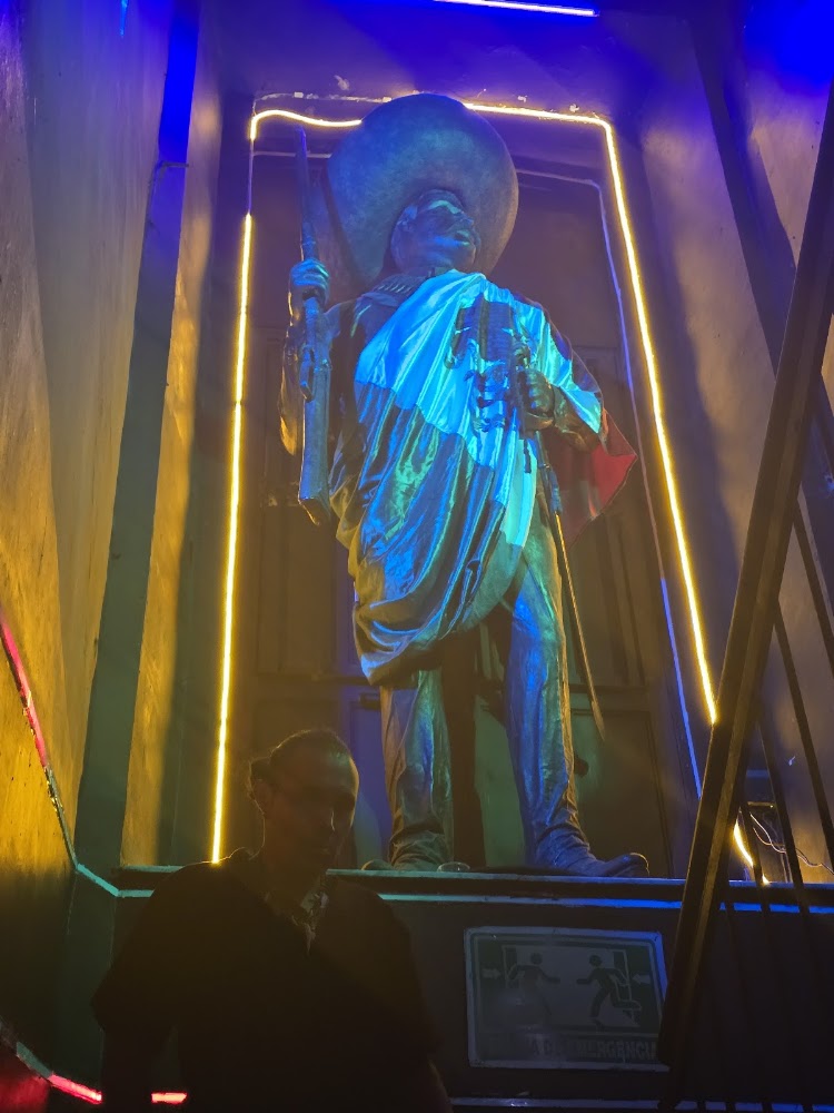 CAUDILLOS DISCO BAR