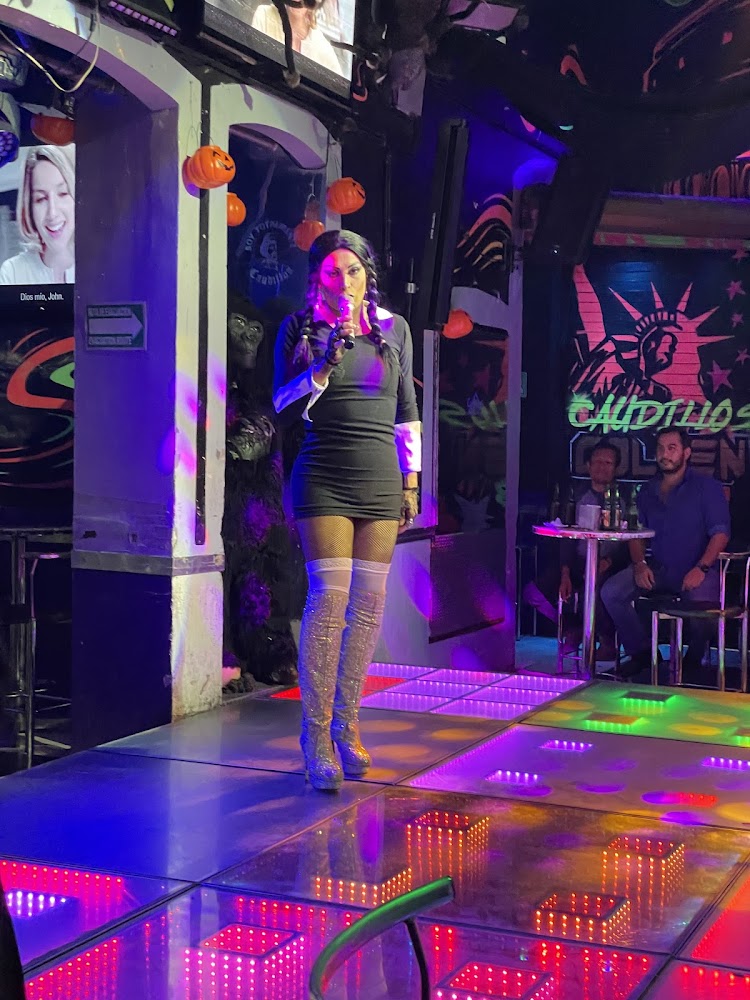 CAUDILLOS DISCO BAR