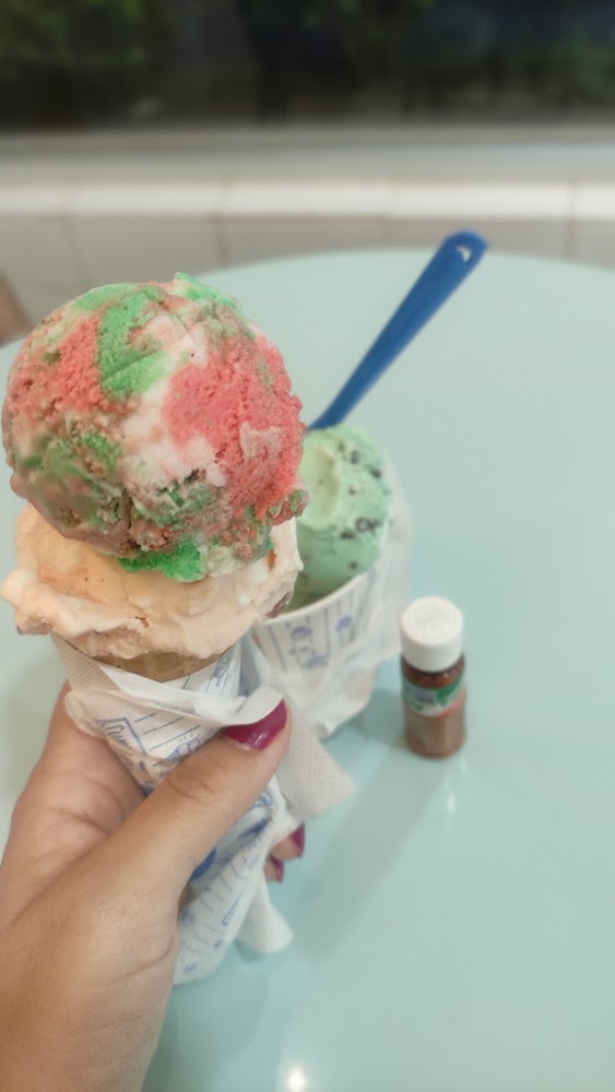 Helados Dolphy Centenario