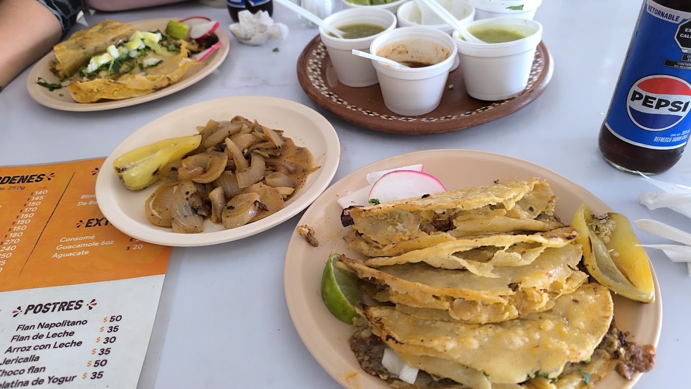 Tacos de Barbacoa "Arturo El Amigo"