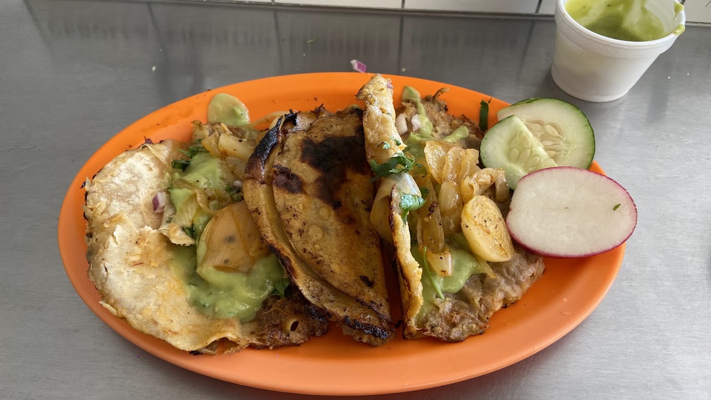 Tacos de Barbacoa "Arturo El Amigo"