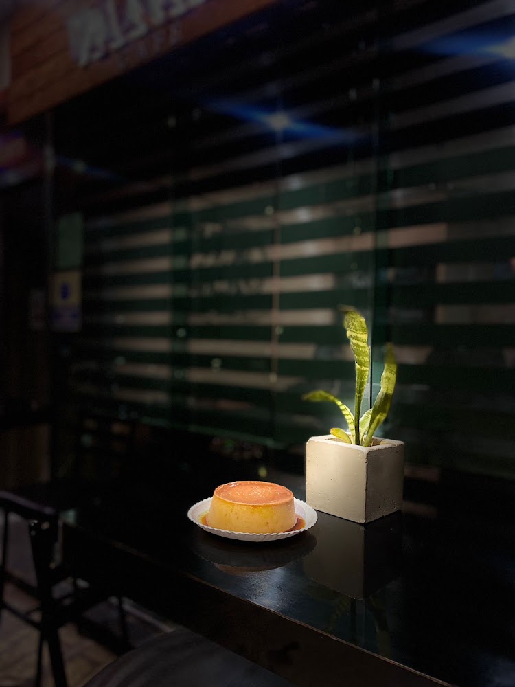 Vana's cafe