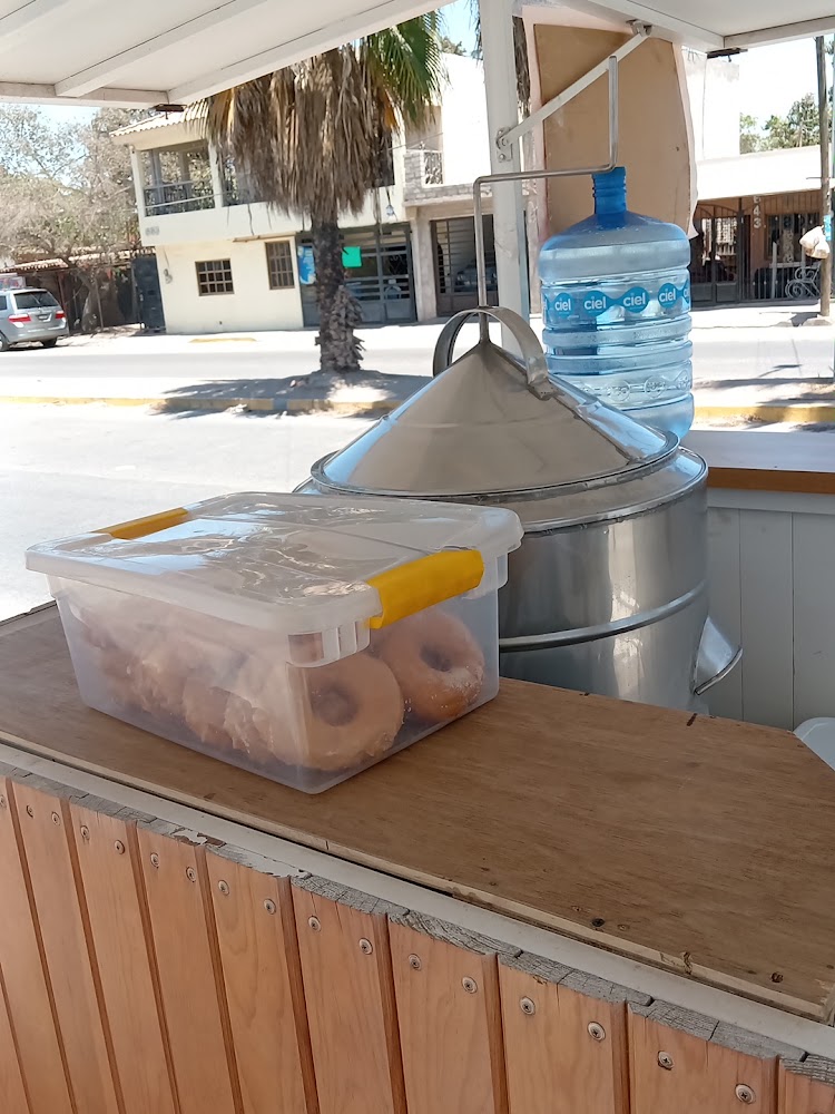 Agua de cebada y donas