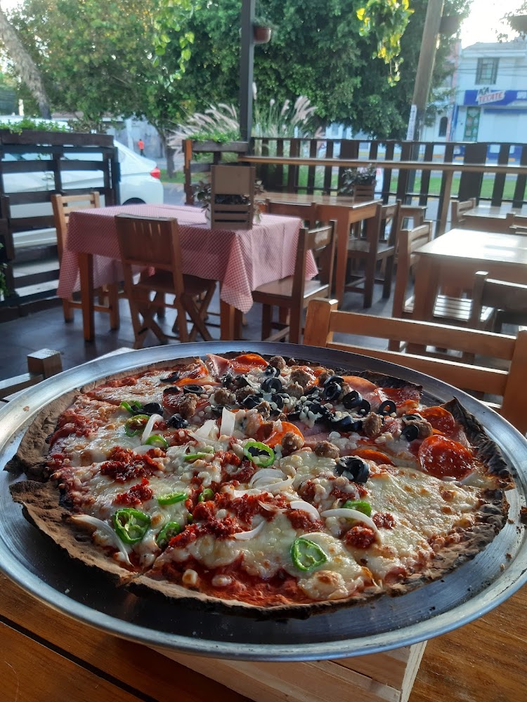 Lucciana Pizza a la Leña