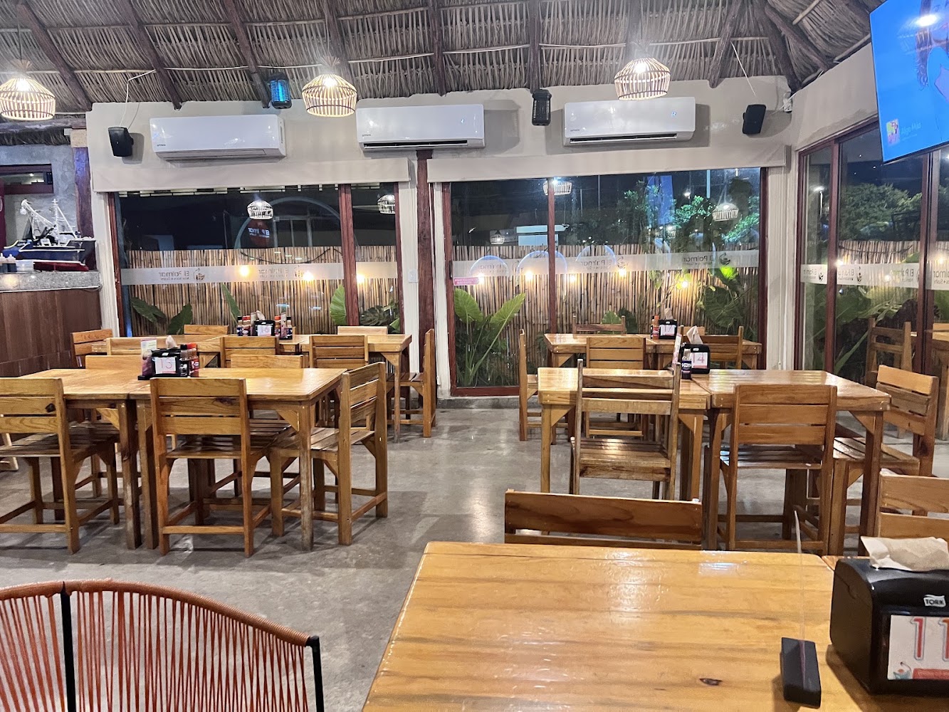 El Palmar Mariscos + Sushi