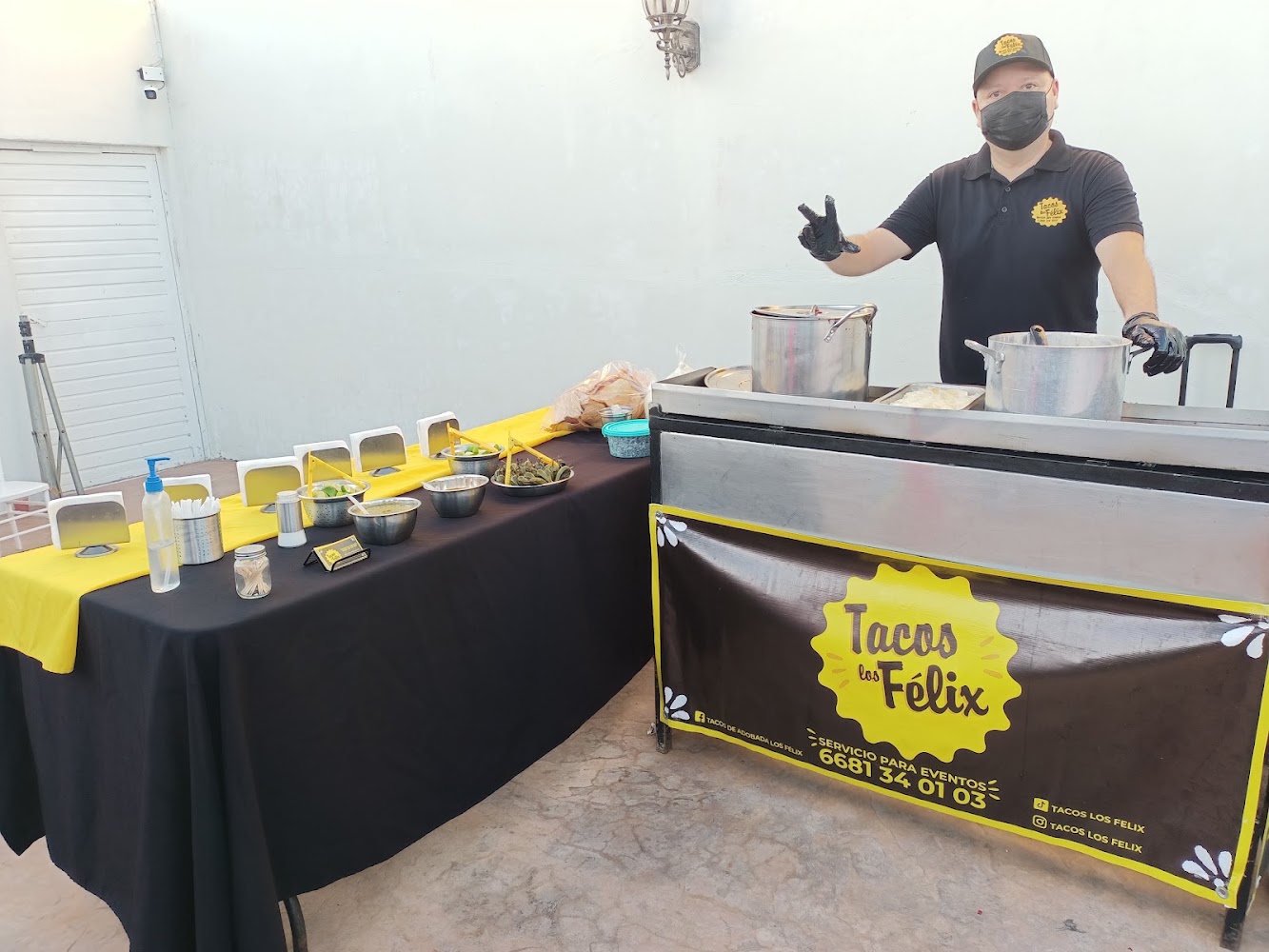 Tacos De Adobada Los Félix