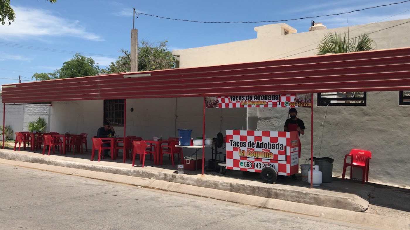 Tacos de adobada “ La Esquina “