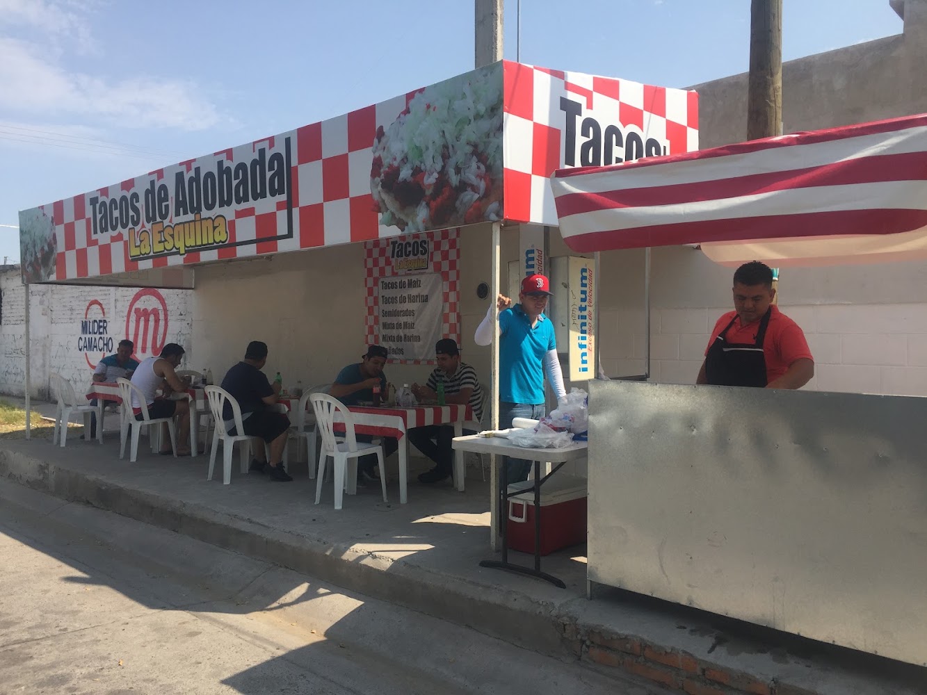 Tacos de adobada “ La Esquina “
