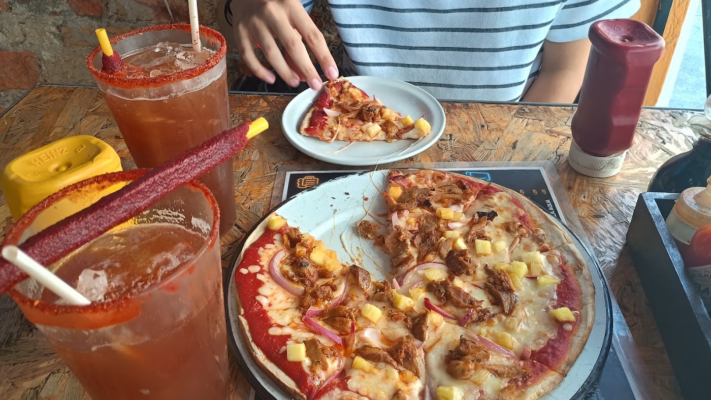 Bocazza Pizza & Chela🍕🍺