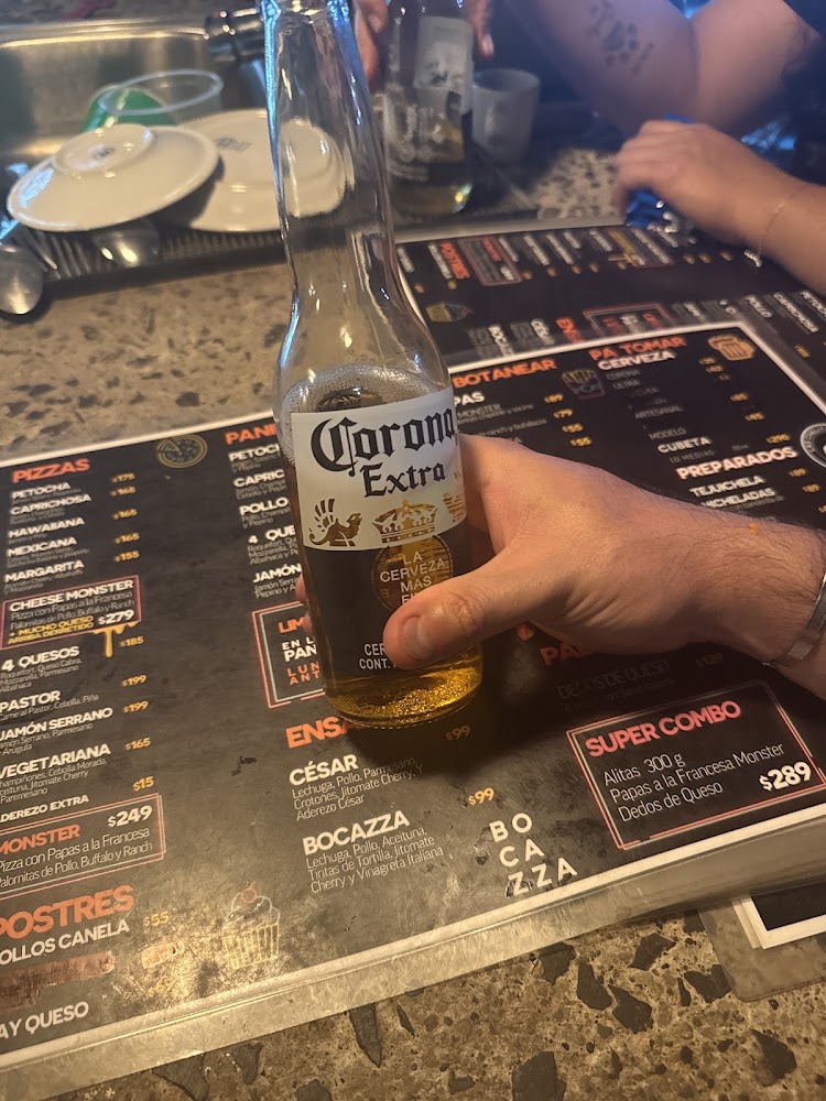 Bocazza Pizza & Chela🍕🍺