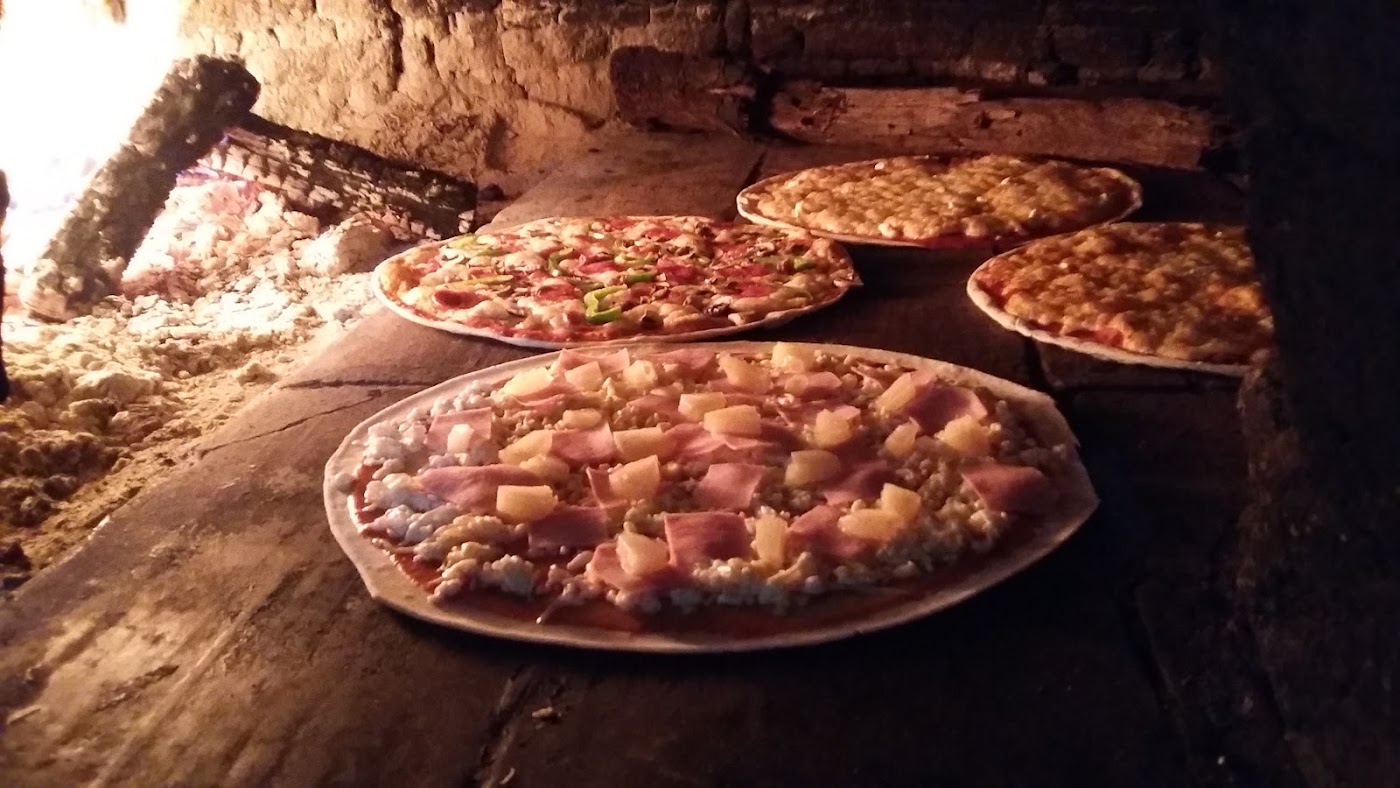 Villa Focaccia Pizzas a la Leña