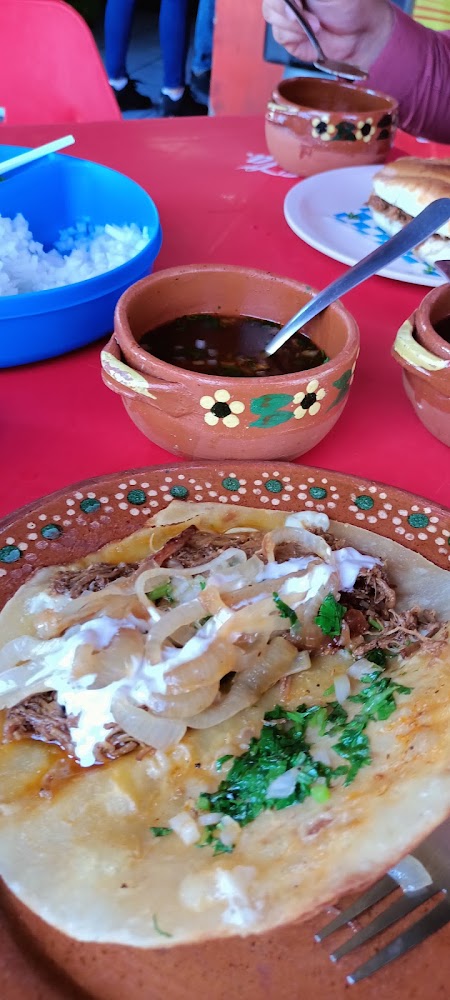 Tacos de birria El Gallo