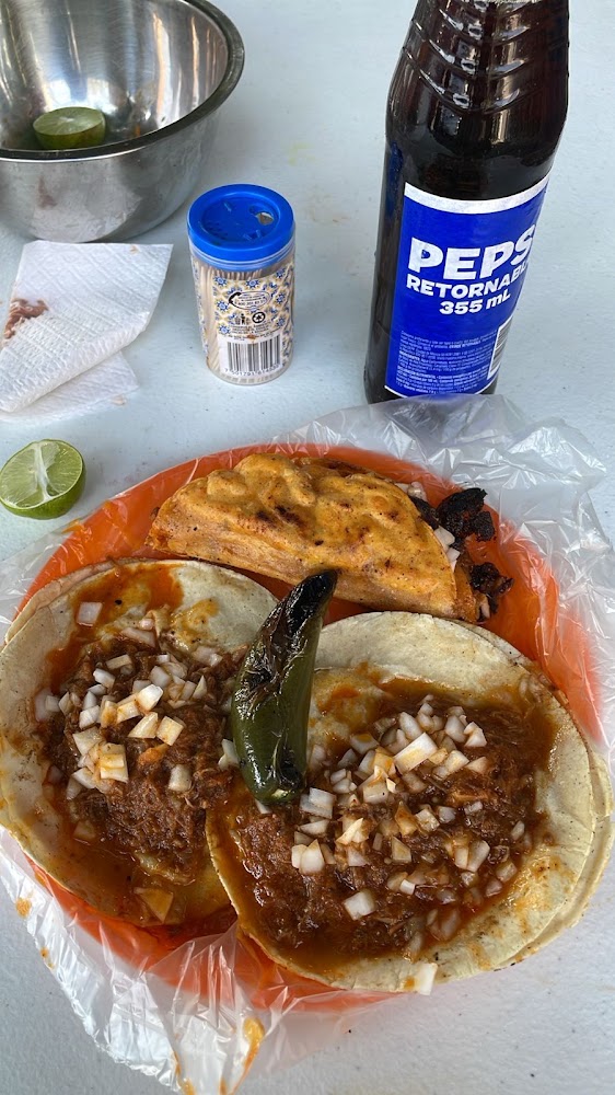 Sabrosos Tacos de Barbacoa Leo