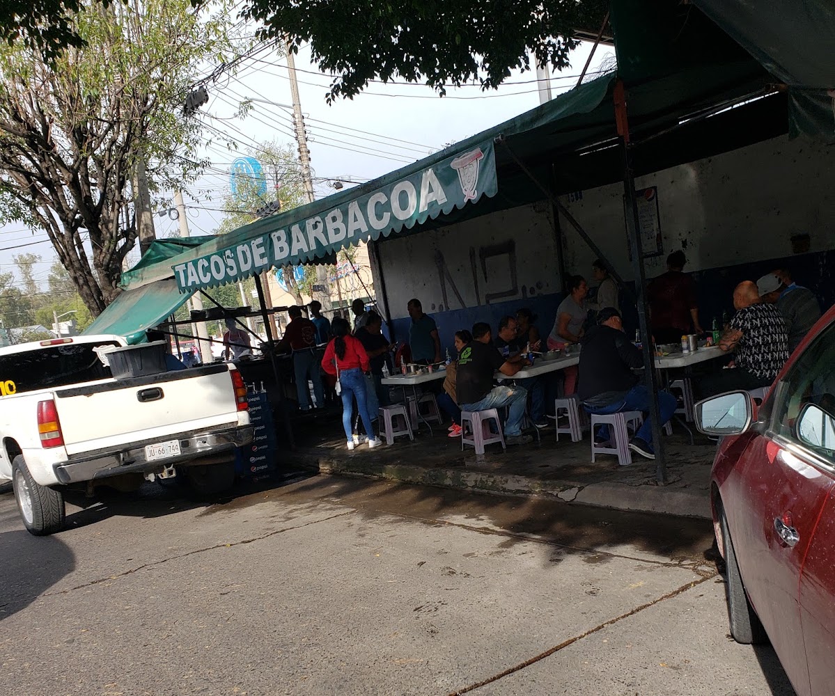 Sabrosos Tacos de Barbacoa Leo